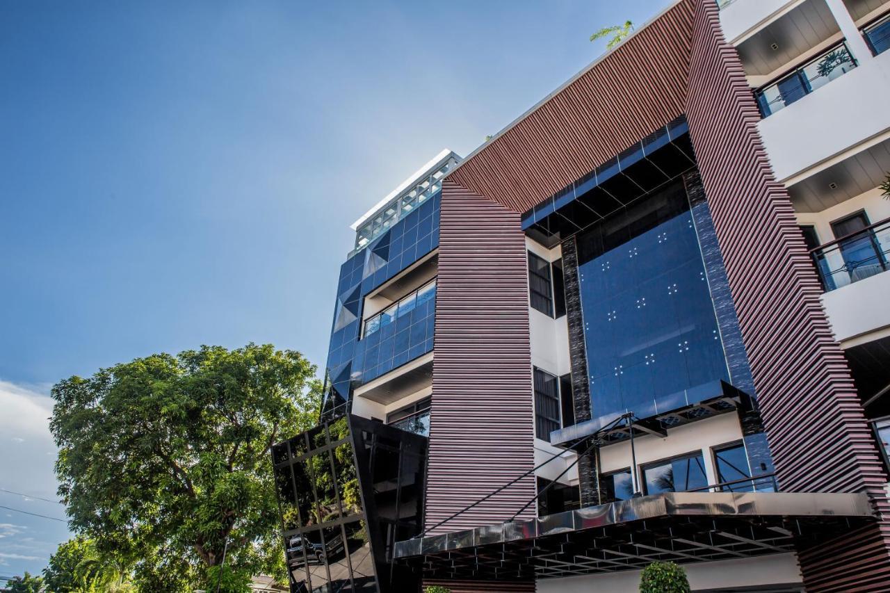 Stonehill Suites Μπακολόντ Εξωτερικό φωτογραφία