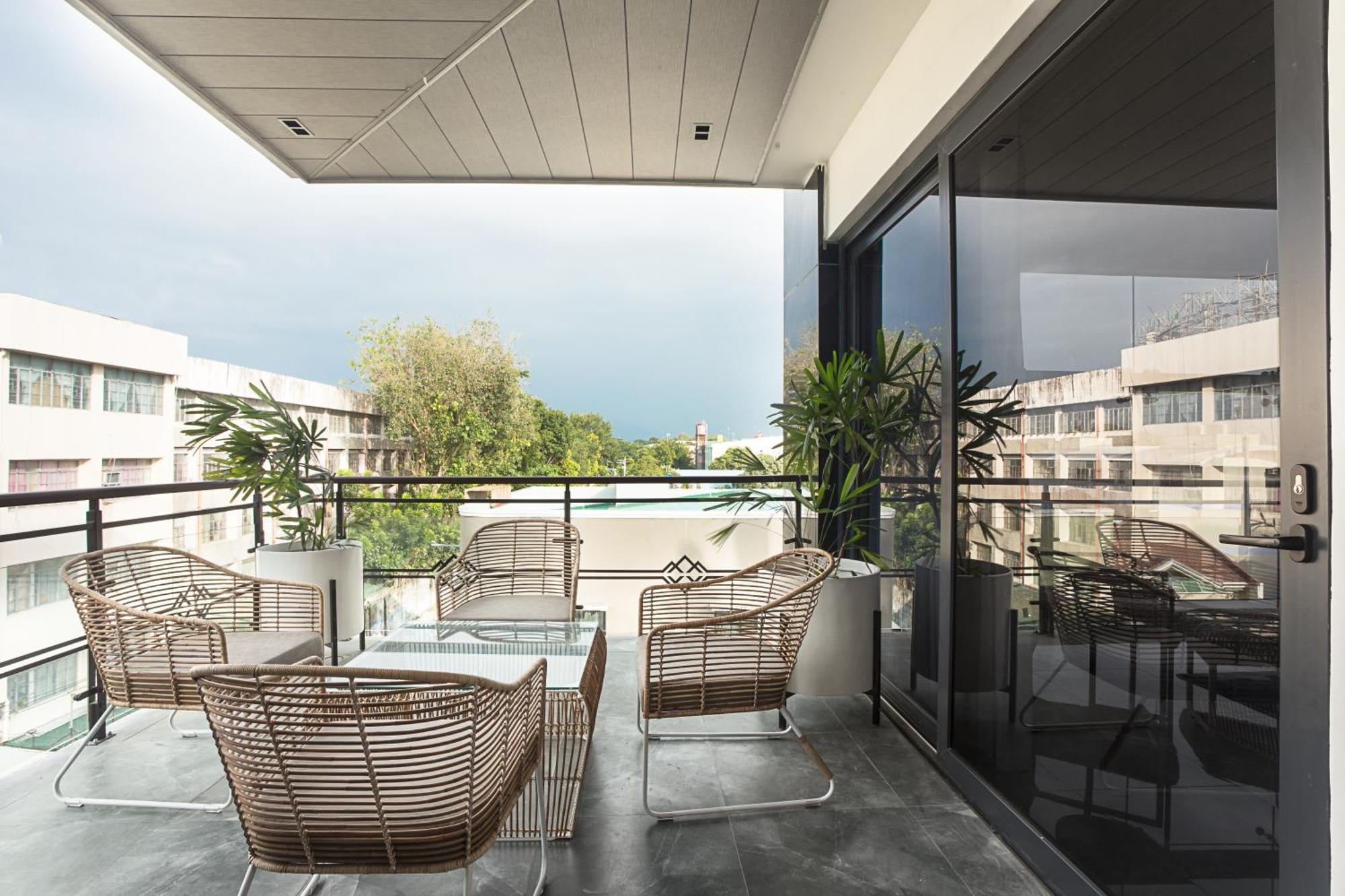 Stonehill Suites Μπακολόντ Εξωτερικό φωτογραφία