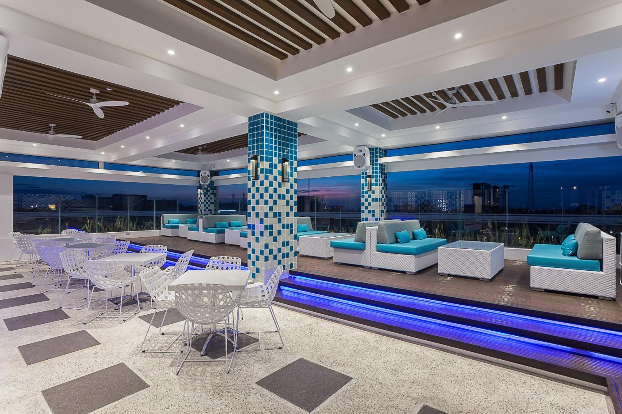 Stonehill Suites Μπακολόντ Εξωτερικό φωτογραφία